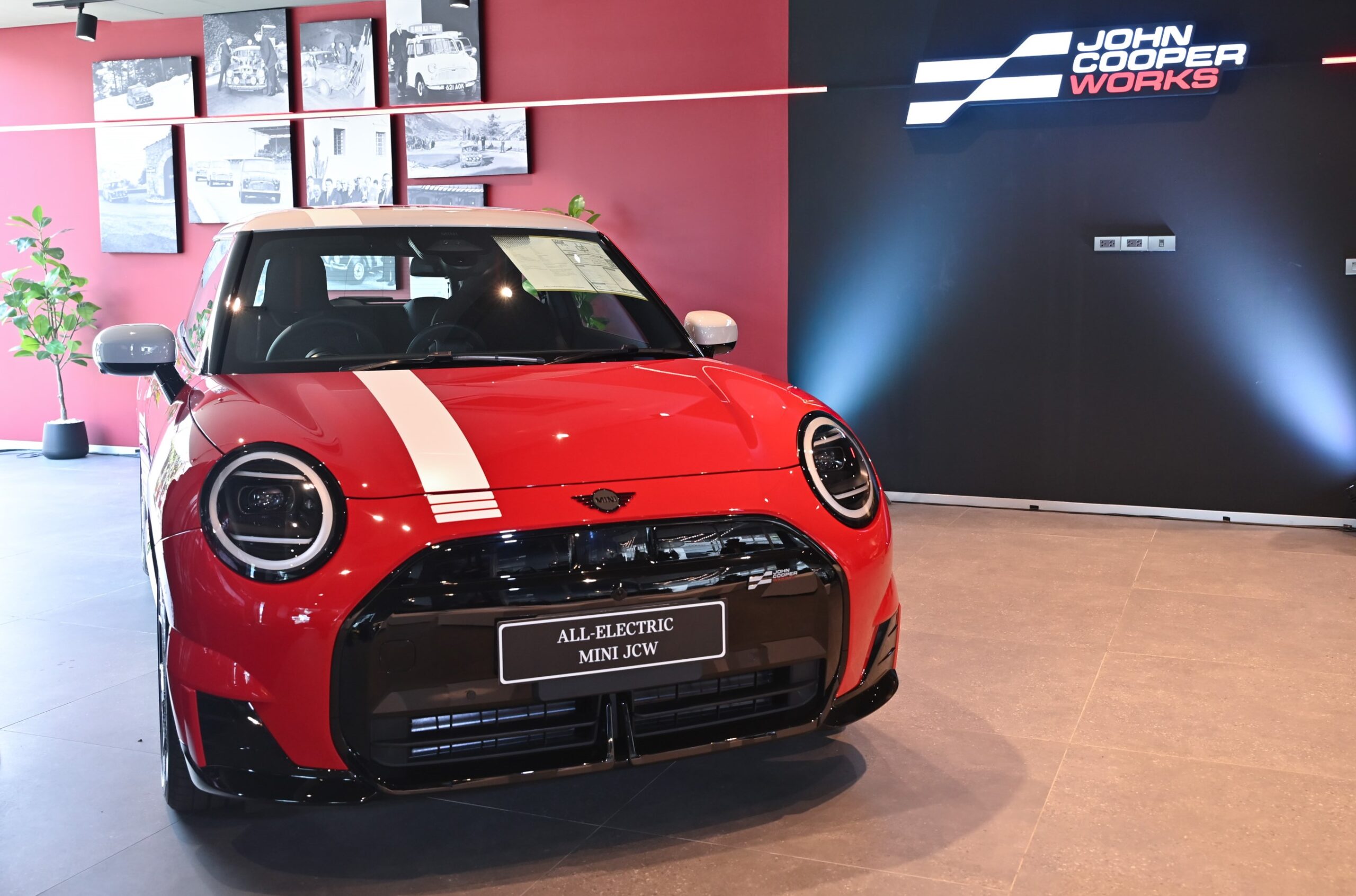 MINI MILLENNIUM AUTO อัพเดตทีมแข่งMILLENNIUM MOTORSPORT x MAGIK PROSHOP พร้อมเปิดตัวมาสคอต‘คูเปอร์’ อิงลิชบูลด็อกสุดน่ารัก สัญลักษณ์แห่งประเทศอังกฤษ